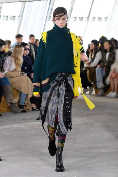 Look 12